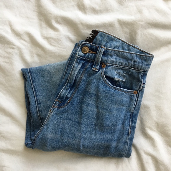 BDG Mom High Rise Jeans **Needs Repair** - Picture 1 of 4